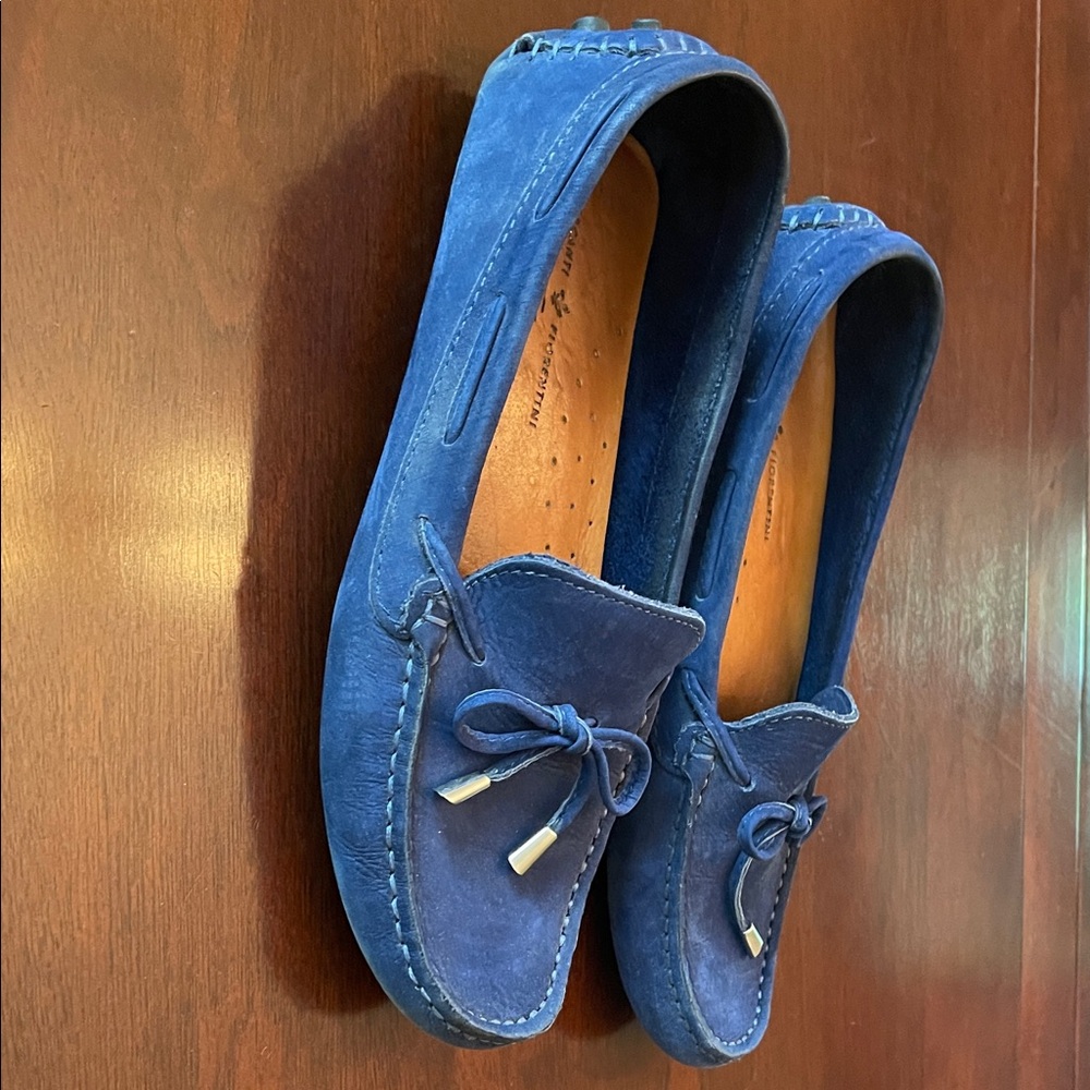 Mercanti Fiorentini Blue Suede driving Loafers. Super comfy size 7.5.